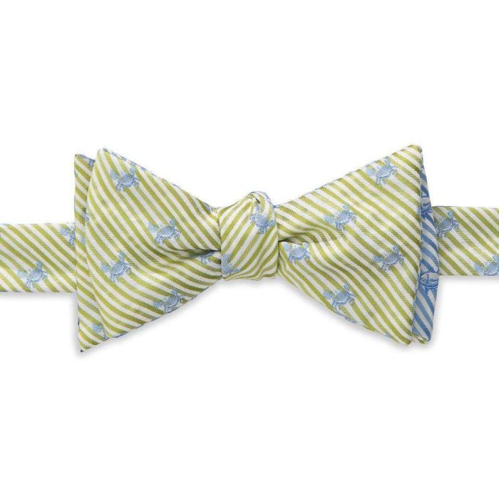 Crab/Skipjack Seersucker Bow Tie in Summer Green and Ocean Channel by Southern Tide